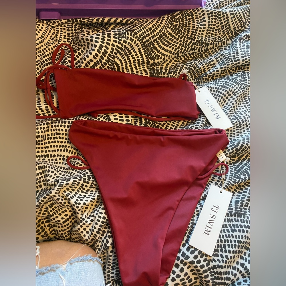Maroon TJ swim size small set brand new with tags